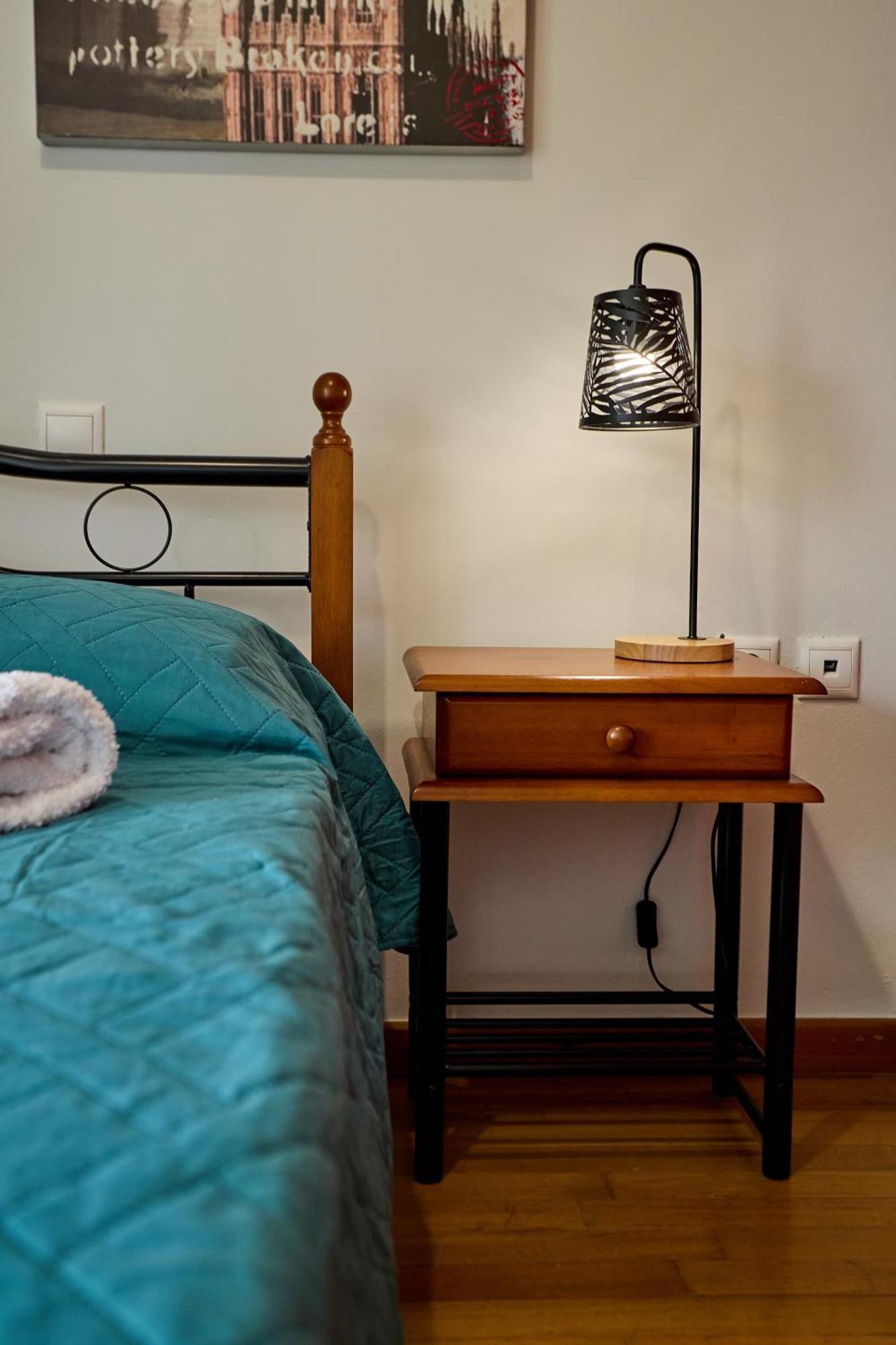 Chios Town Apartment - Heart Of Chios Town With 2 Minute Walk To The Beach Екстер'єр фото