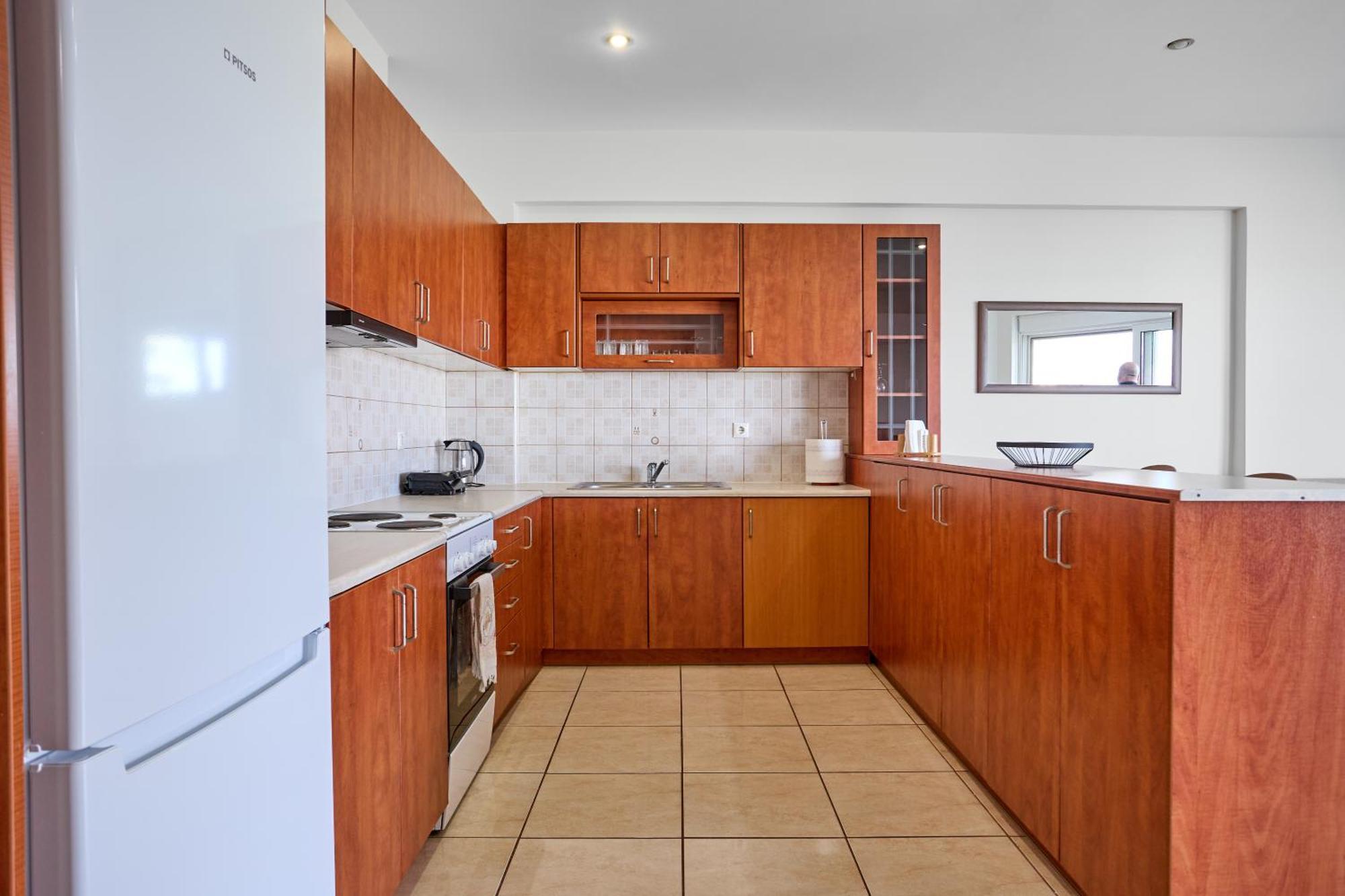 Chios Town Apartment - Heart Of Chios Town With 2 Minute Walk To The Beach Екстер'єр фото